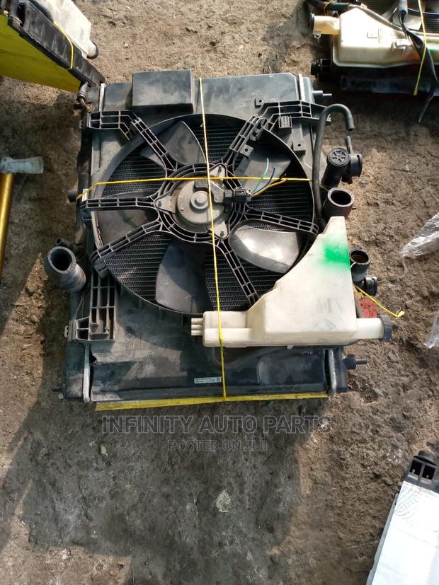 Nissan Tiida - thumbnail 3