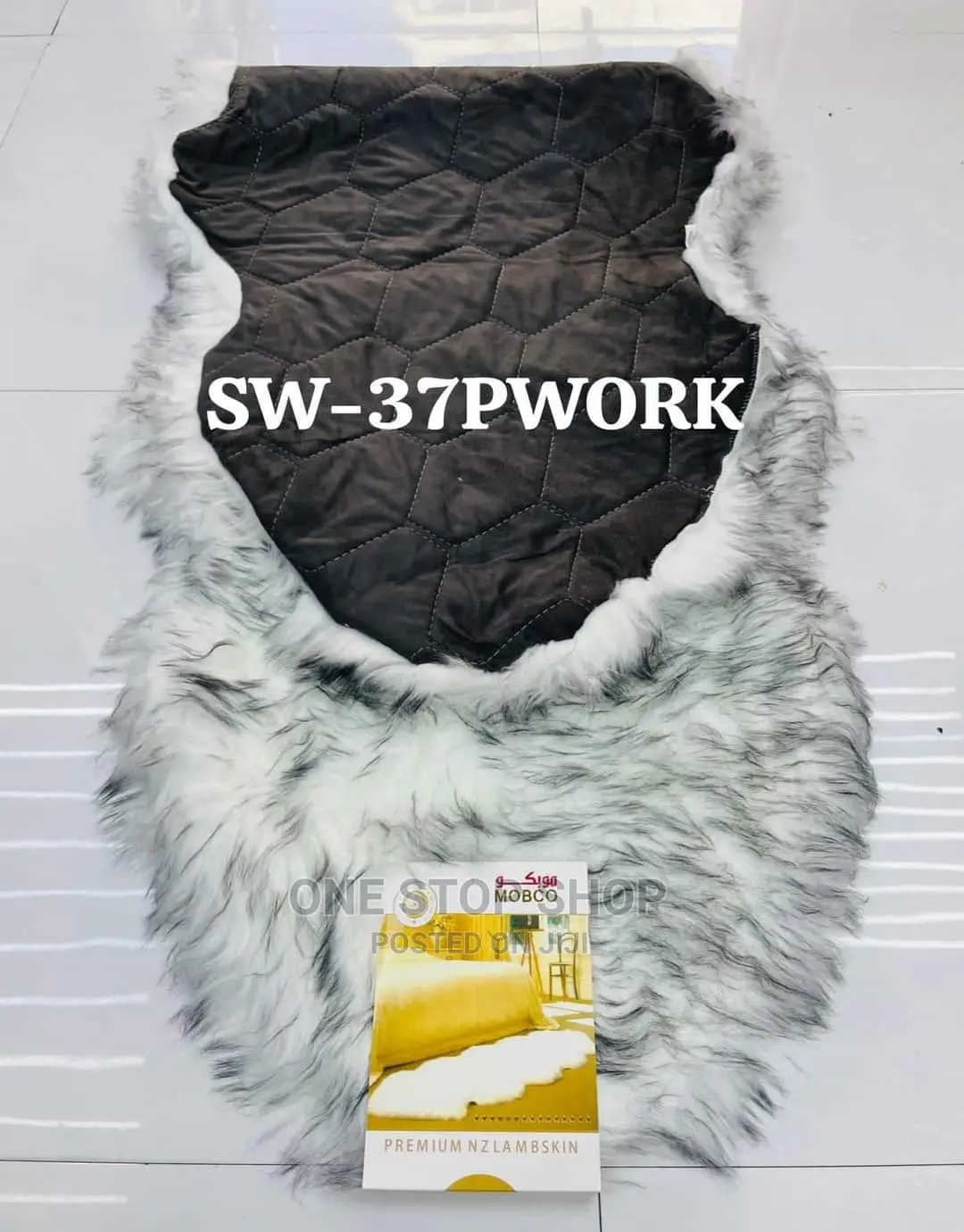 White_black Car Dashboard Cover With Sheepish Fur Material