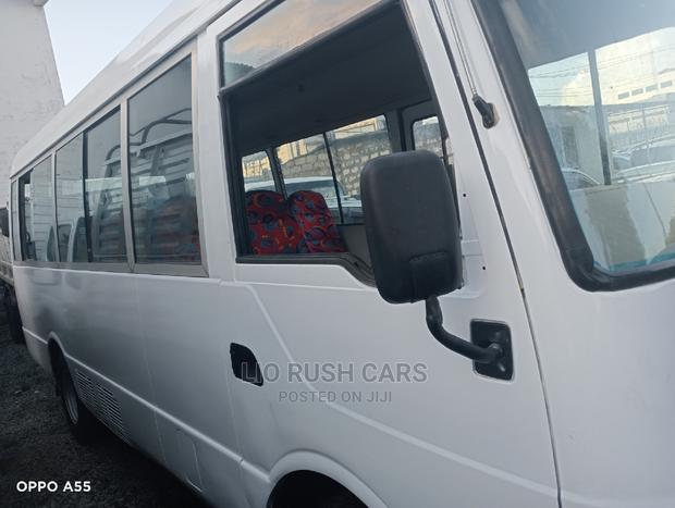 Mitsubishi Fuso Rosa 2005 White - thumbnail 6