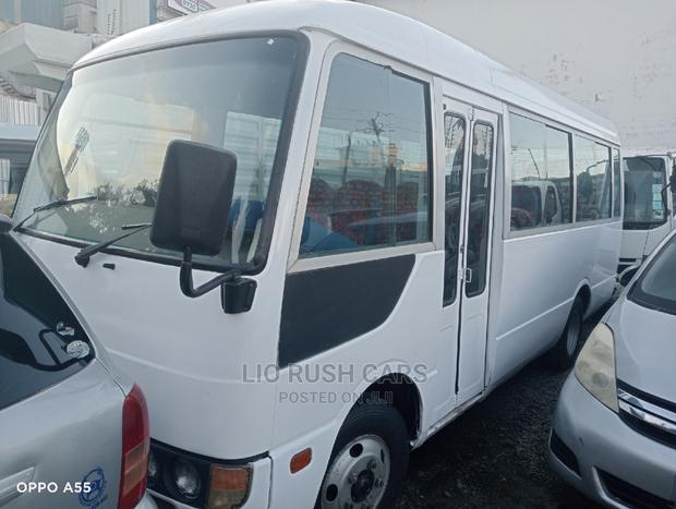 Mitsubishi Fuso Rosa 2005 White - thumbnail 7