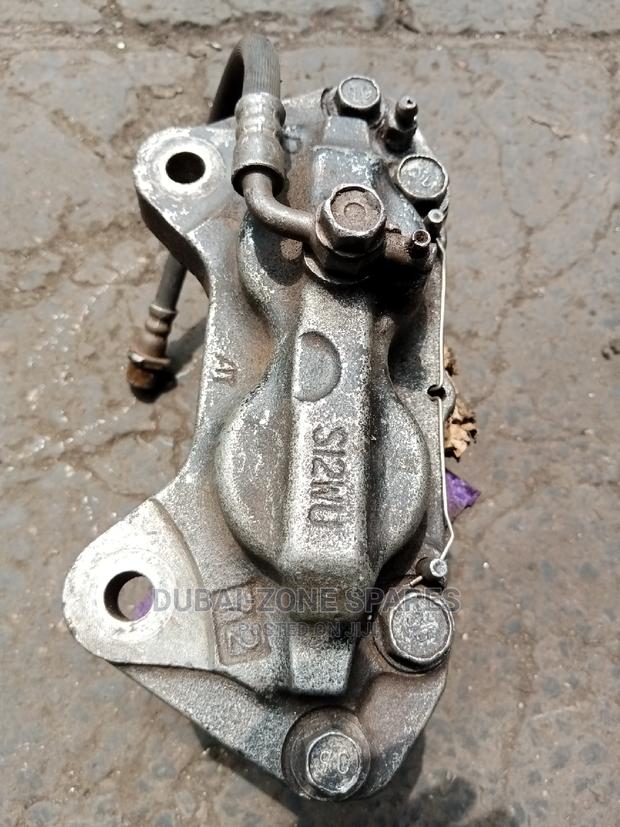 Front Caliper Land Cruiser 79/Vx/100-Series.
