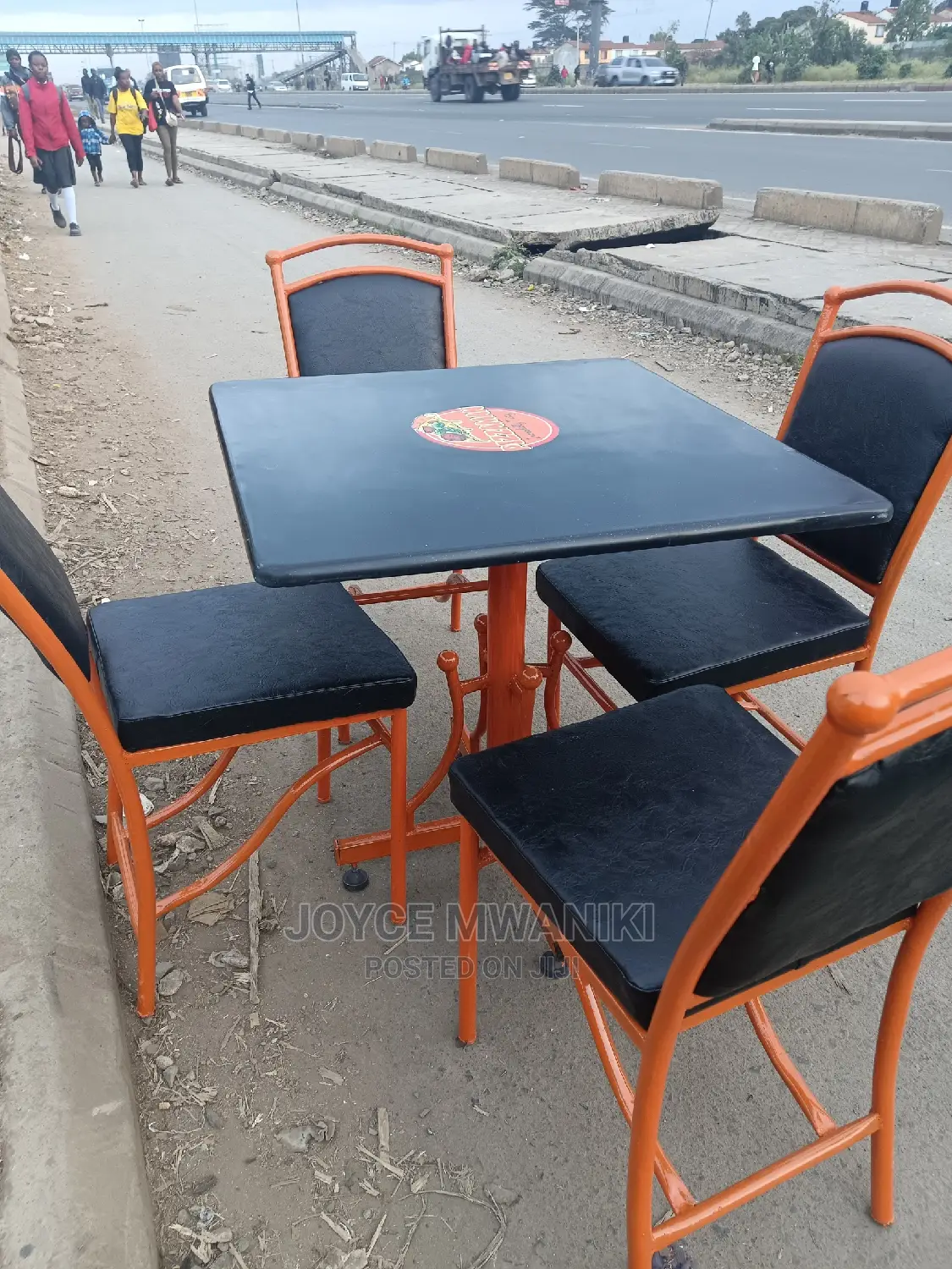 Restaurant Set of 4 Chairs and a Table