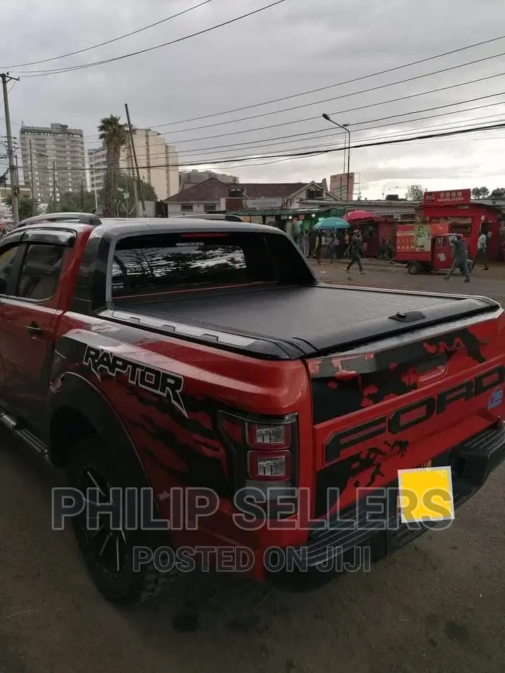 Headlight and Backlight Covers * Ford