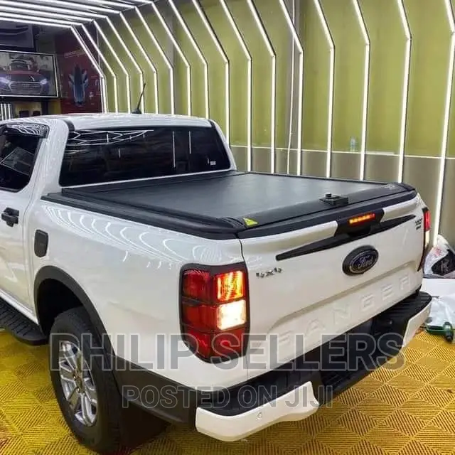Headlight and Backlight Covers * Ford