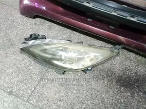 Mazda Axela 2010 Headlights Xenon Type.