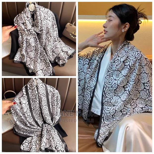 Ladies Scarf - thumbnail 2