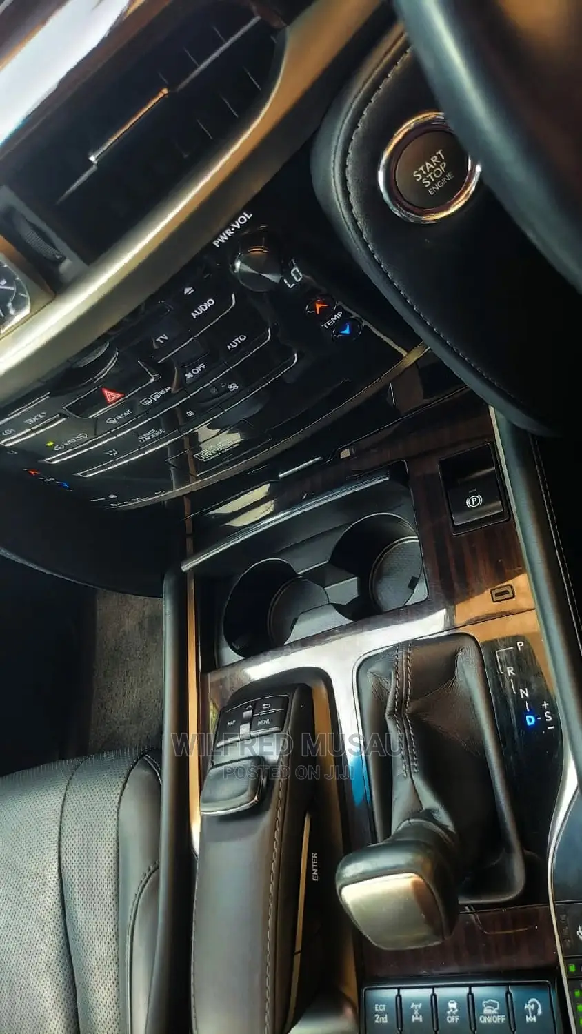 Lexus LX 2016 Black