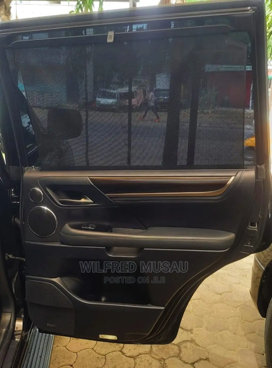 Lexus LX 2016 Black