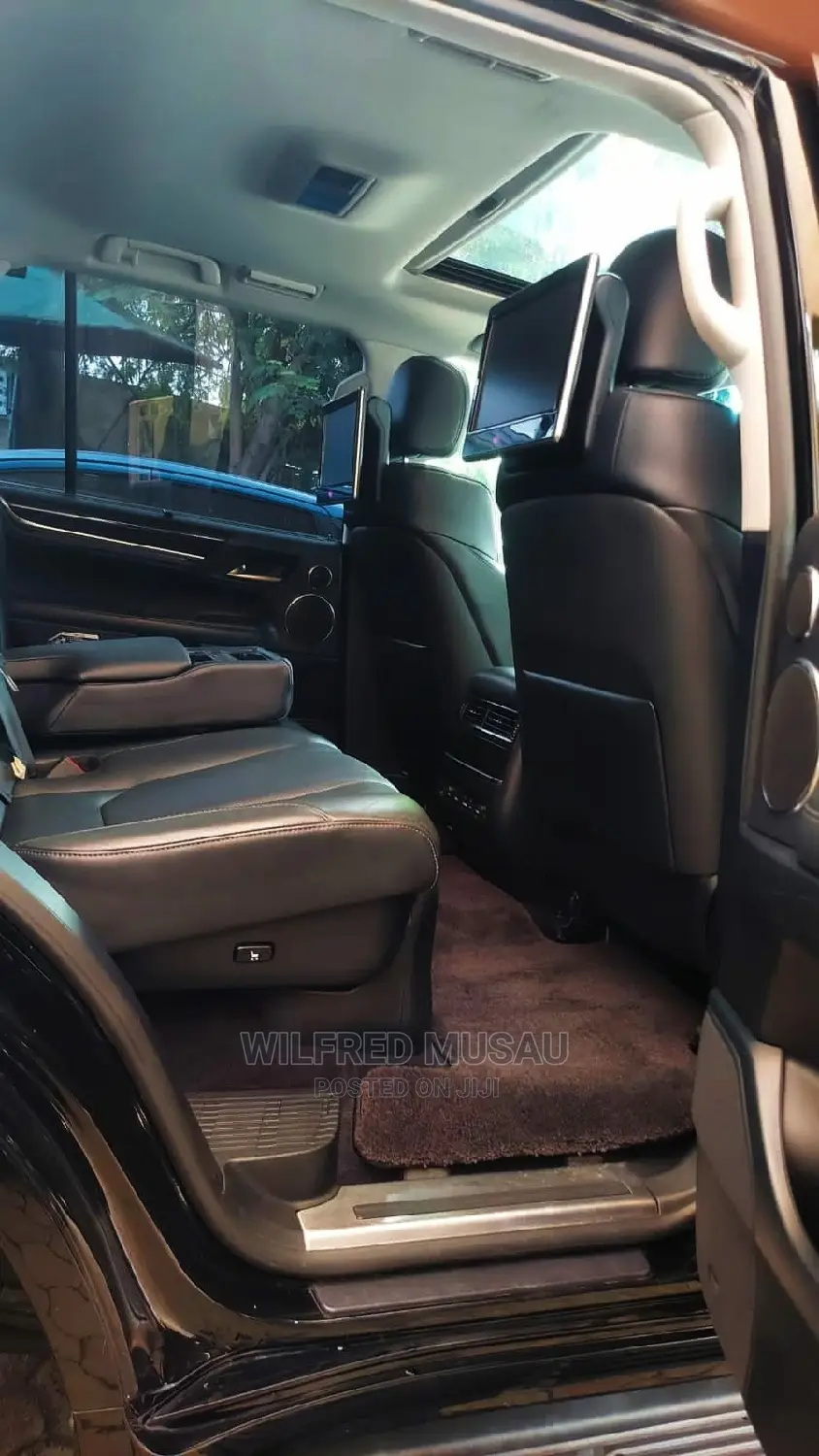 Lexus LX 2016 Black