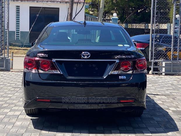 Toyota Crown 2016 Black - thumbnail 3