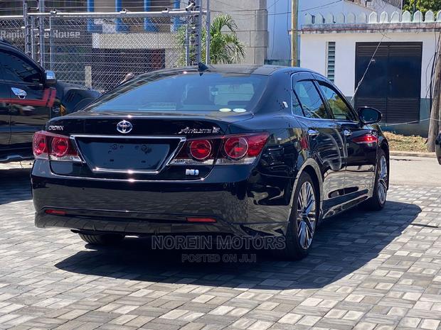 Toyota Crown 2016 Black - thumbnail 4