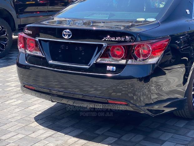 Toyota Crown 2016 Black - thumbnail 5