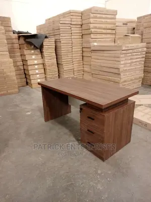Executive Office Desk 1.2 Mtrs
