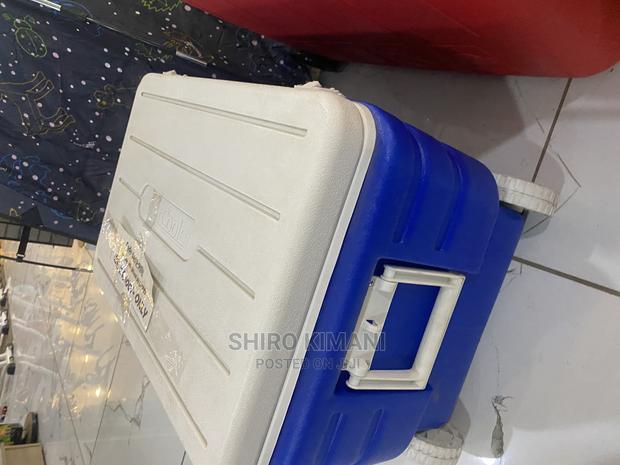 High Quality 98L Cooler Box - thumbnail 3