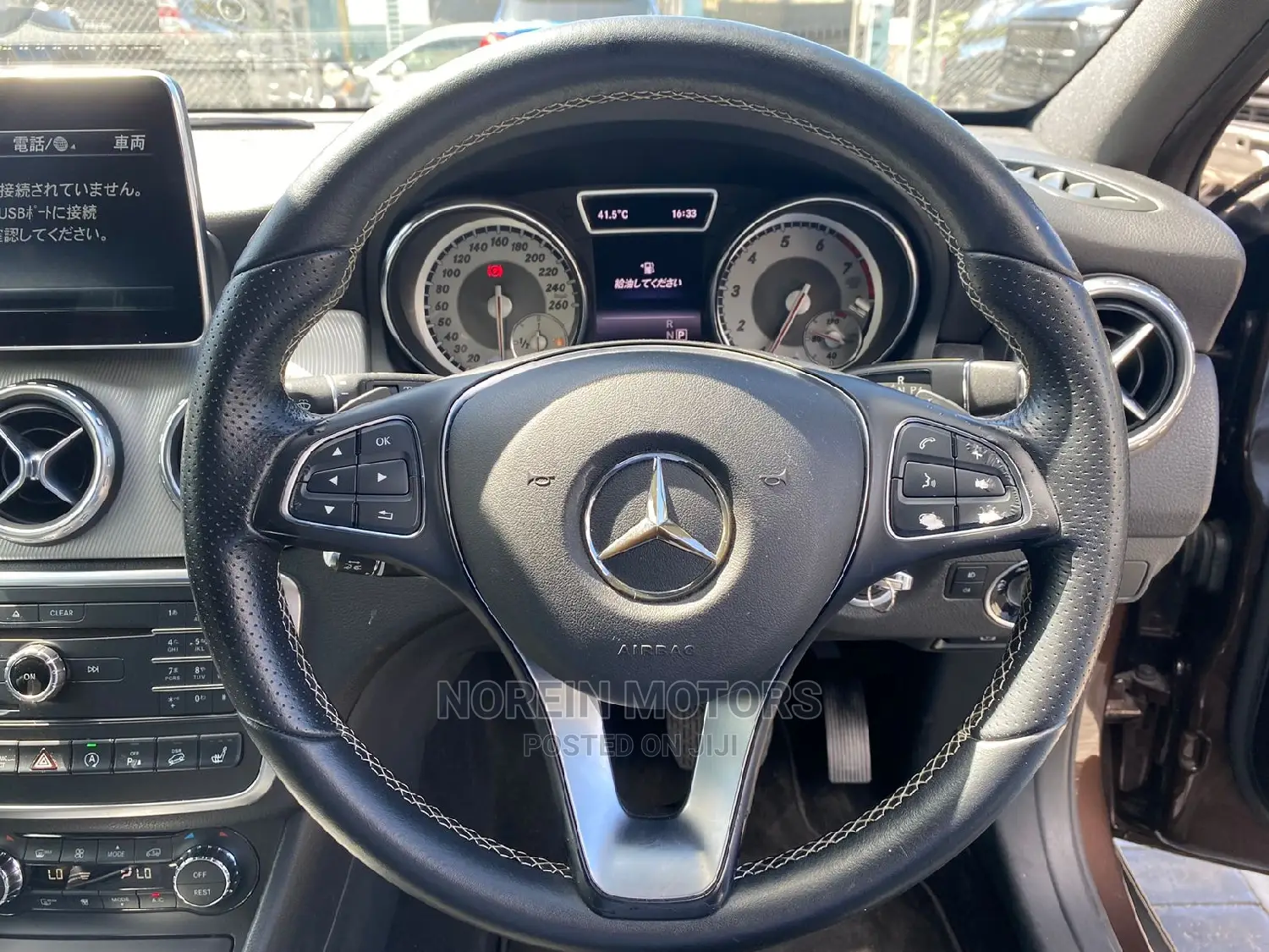 Mercedes-Benz GLA 250 2017 Brown