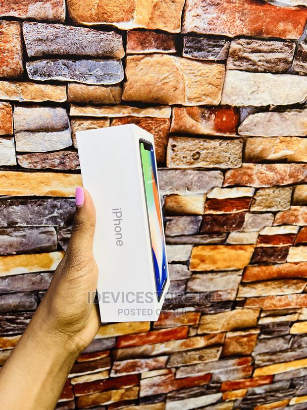 New Apple iPhone X 256 GB White - thumbnail 3