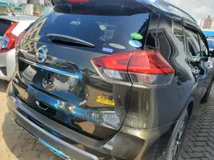 Nissan X-Trail 2018 Green