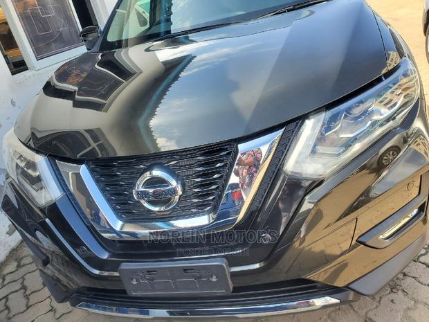 Nissan X-Trail 2018 Green - thumbnail 2