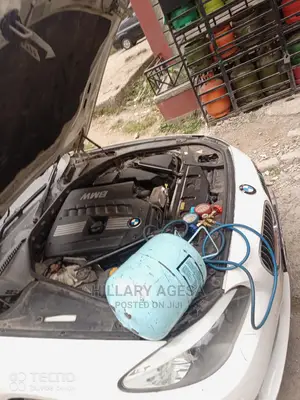 Car Air-Conditioning Refill and Service