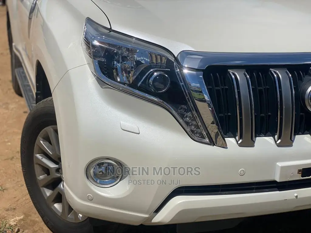 Toyota Land Cruiser Prado 2016 Off white