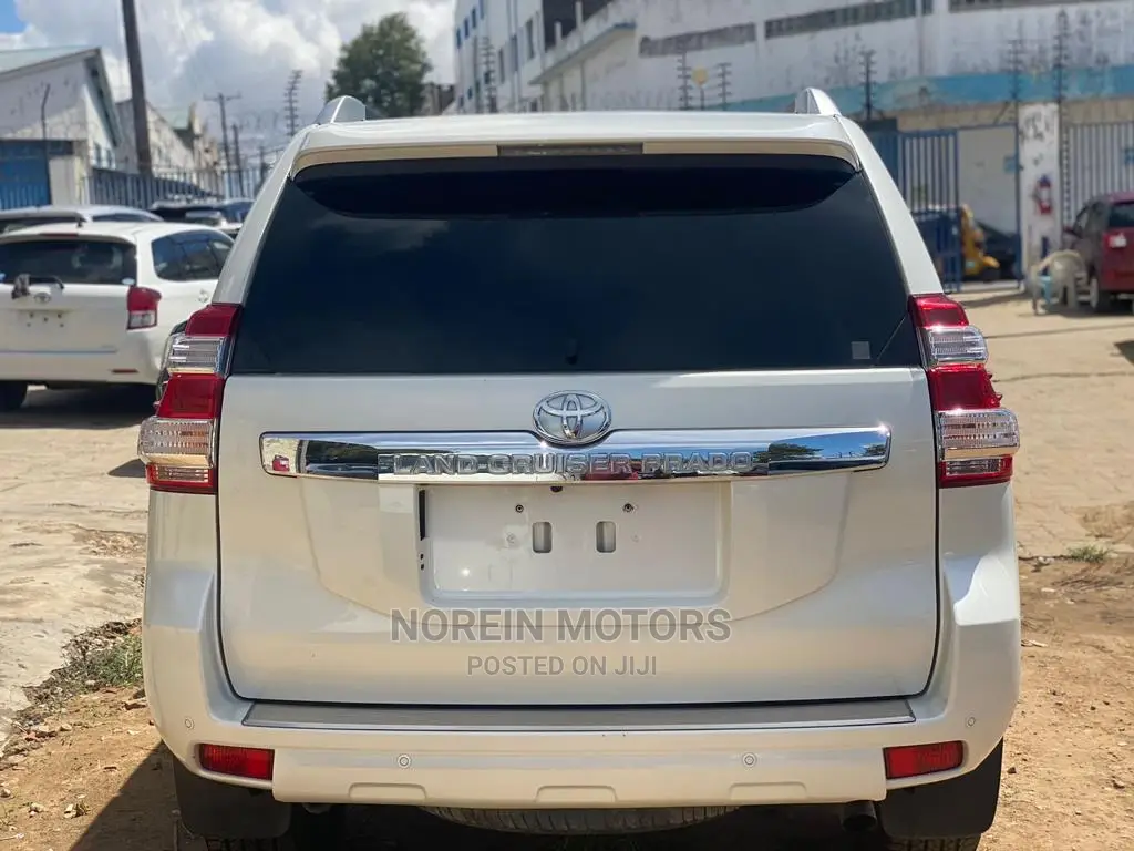 Toyota Land Cruiser Prado 2016 Off white