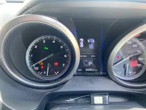 Toyota Land Cruiser Prado 2016 Off white