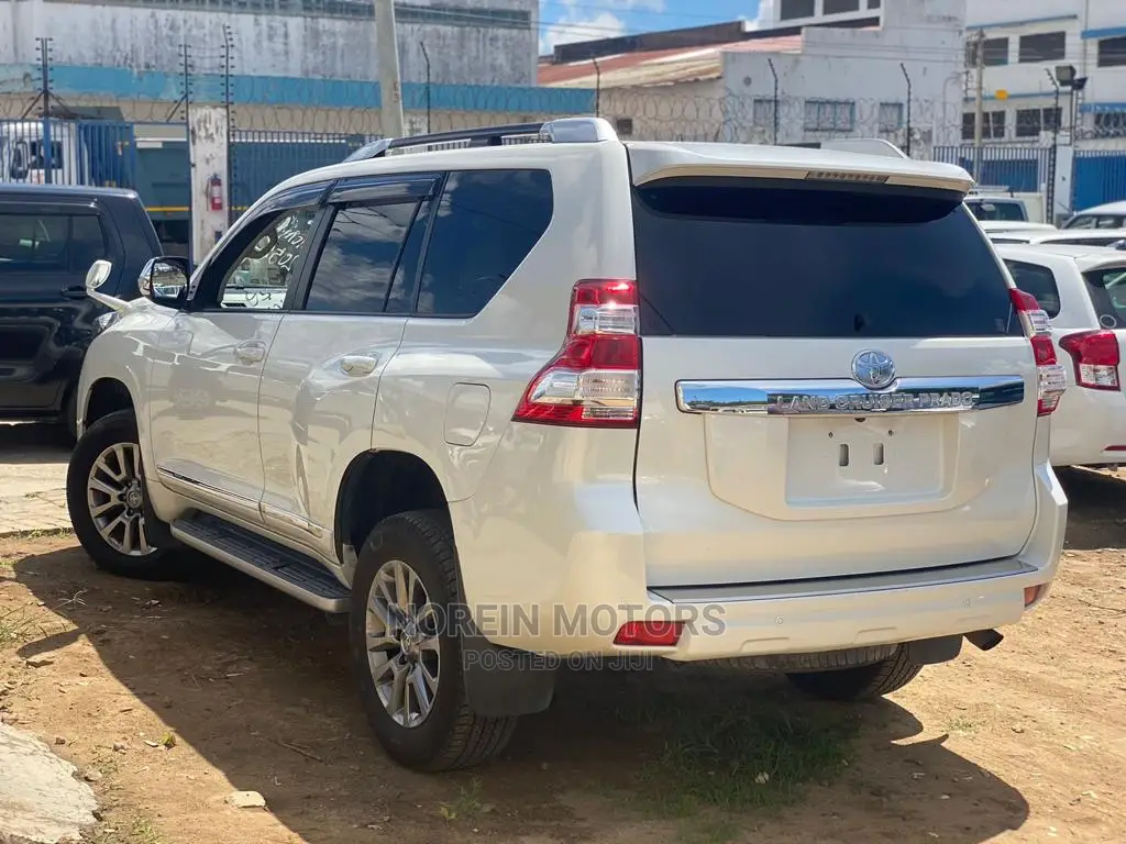 Toyota Land Cruiser Prado 2016 Off white