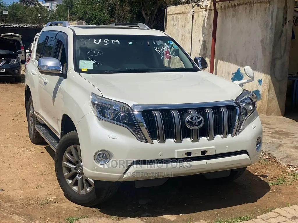 Toyota Land Cruiser Prado 2016 Off white