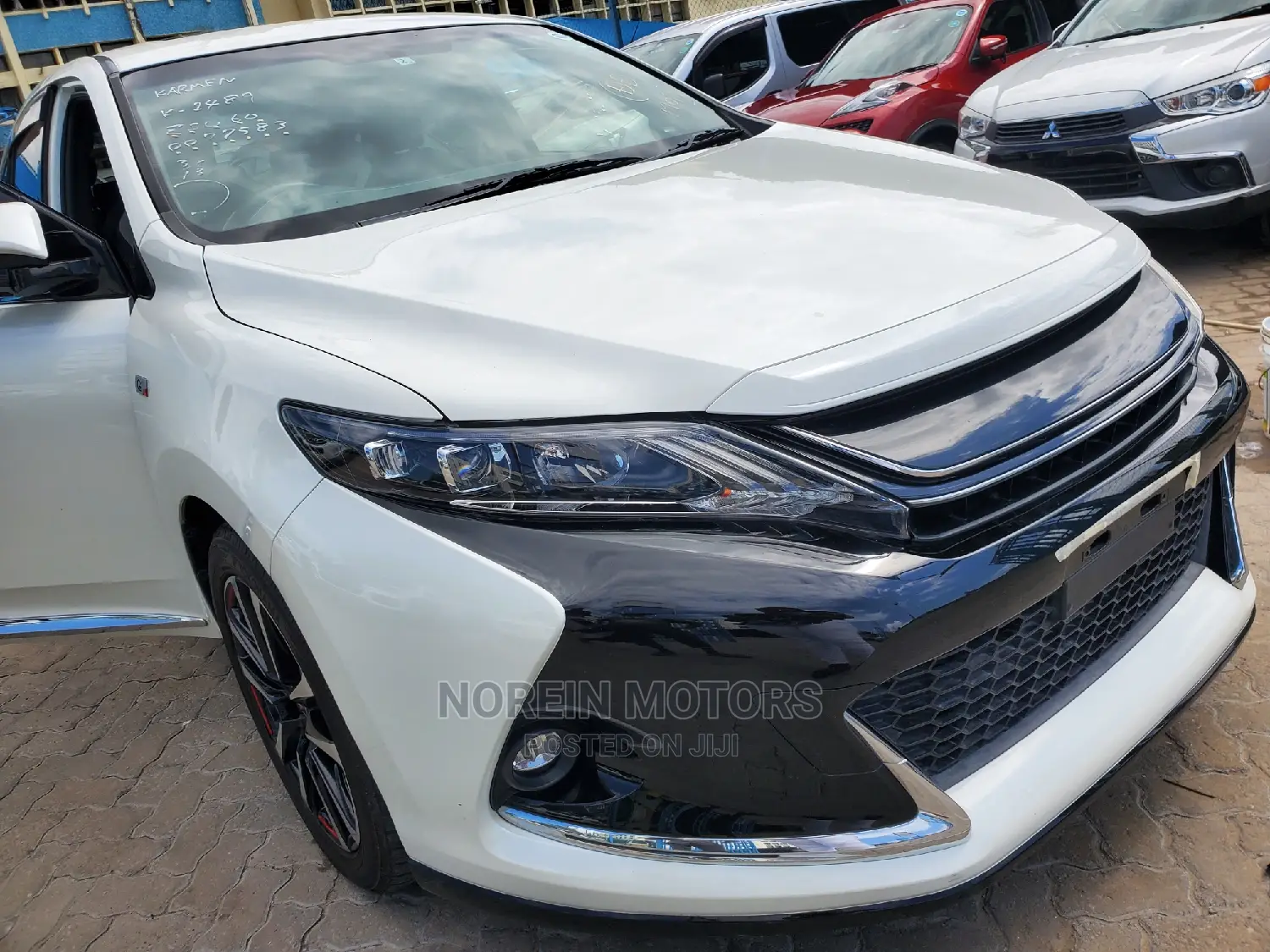 Toyota Harrier 2017 Off white