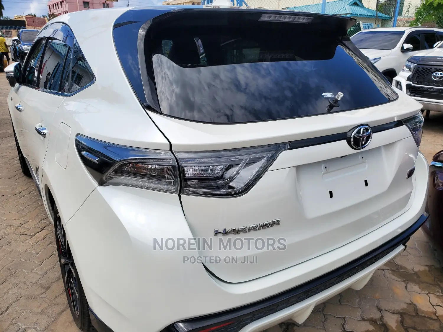Toyota Harrier 2017 Off white