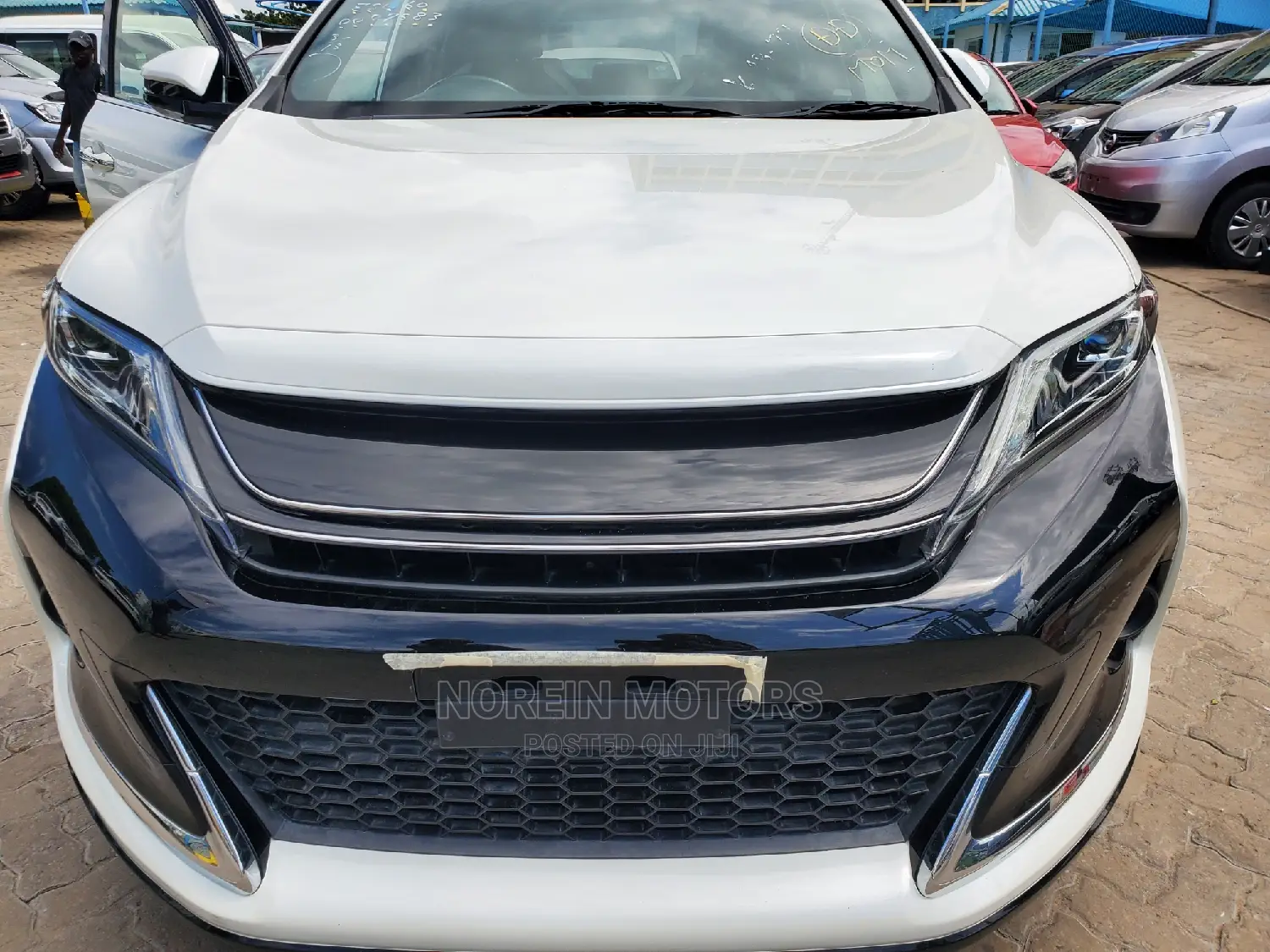 Toyota Harrier 2017 Off white