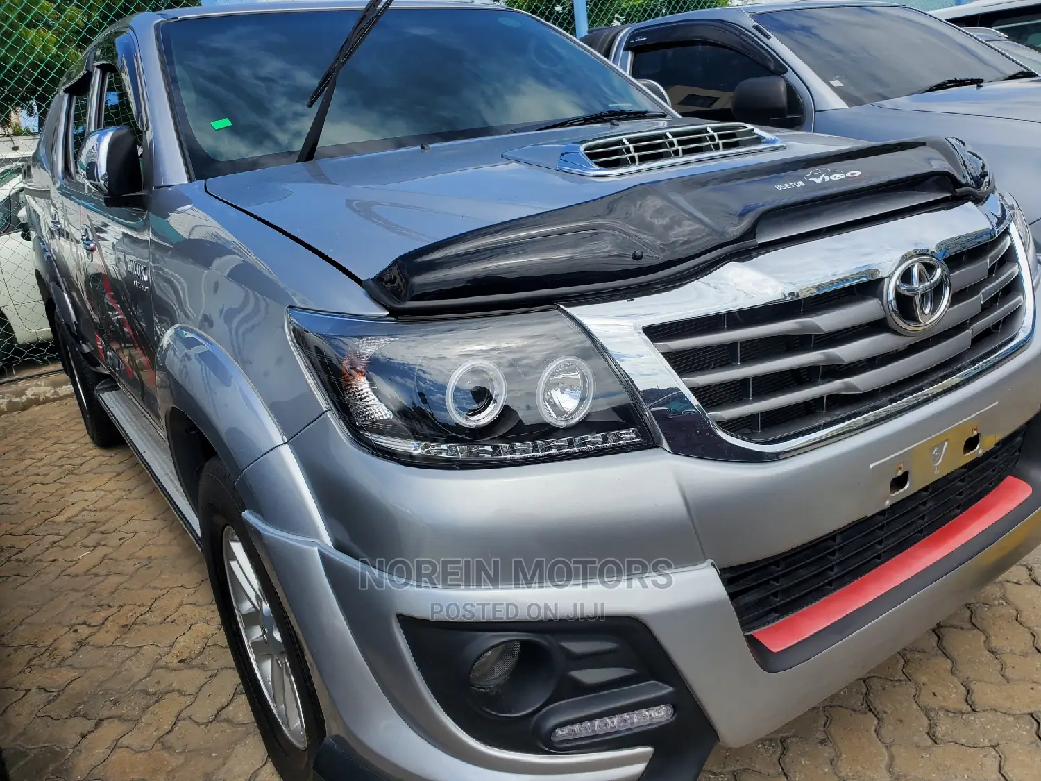 Toyota Hilux 2016 Silver