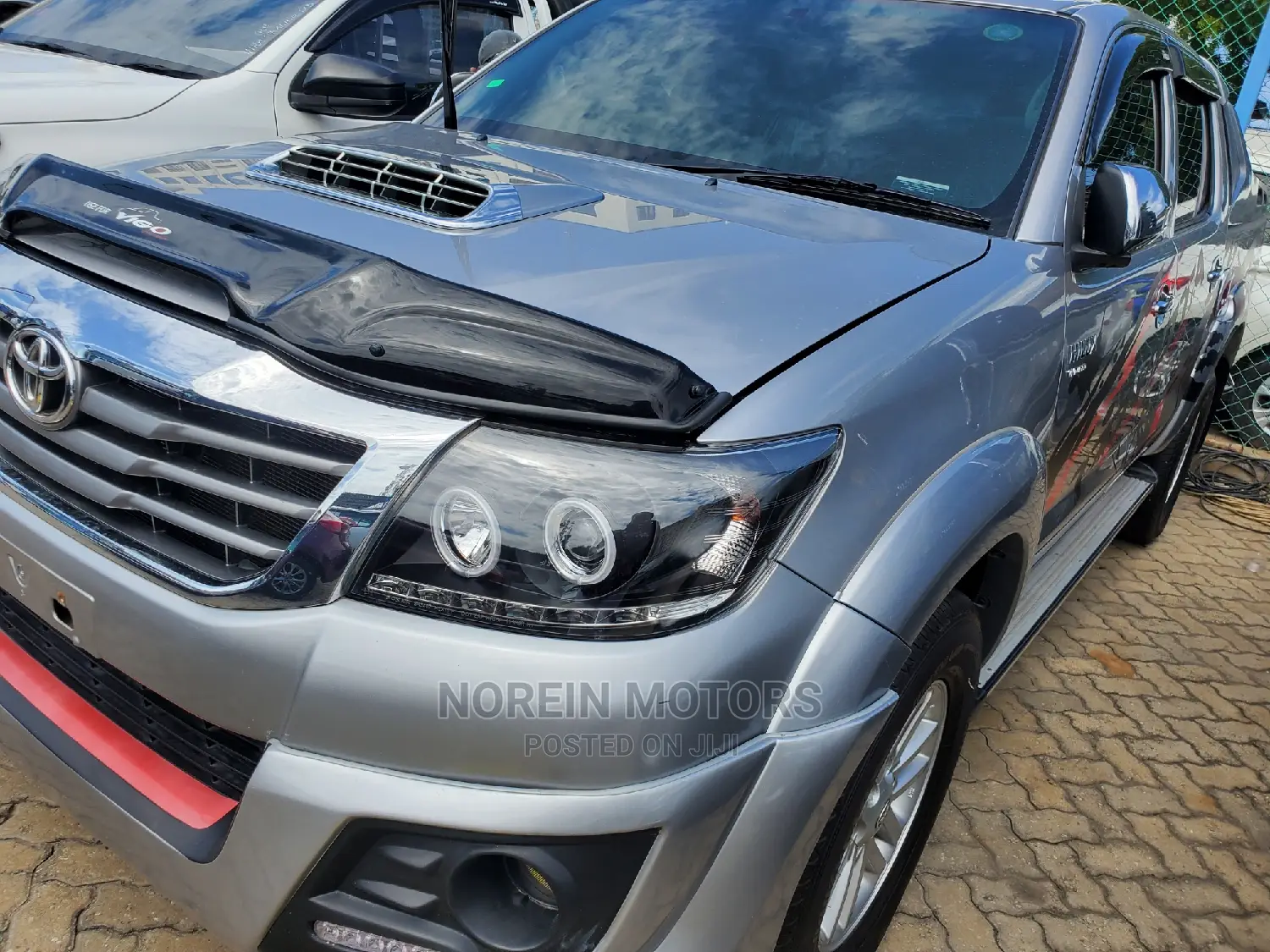 Toyota Hilux 2016 Silver