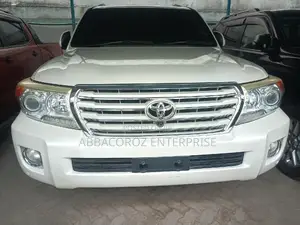 Toyota Land Cruiser Prado 2016 White