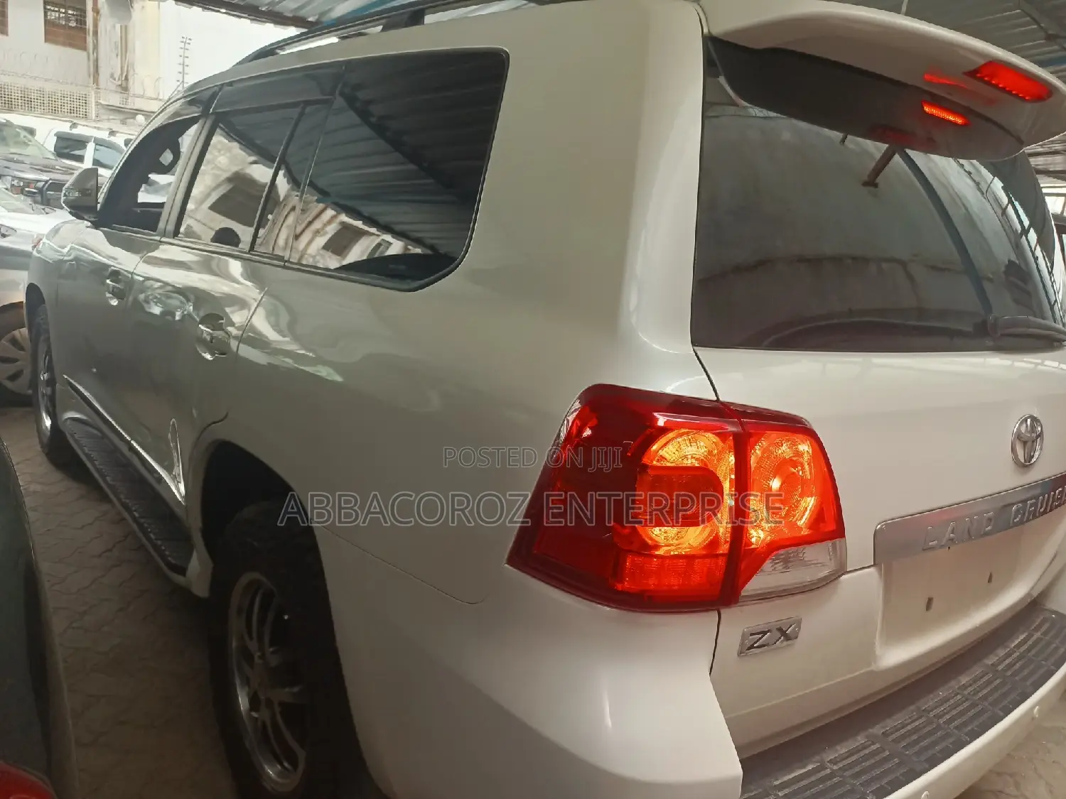 Toyota Land Cruiser Prado 2016 White