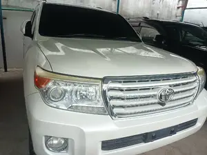 Toyota Land Cruiser Prado 2016 White
