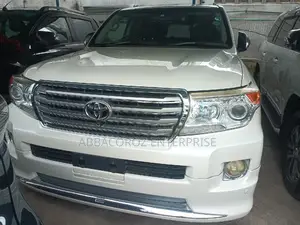 Toyota Land Cruiser 4.6 V8 ZX 2016