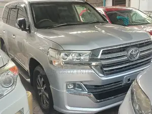 Toyota Land Cruiser 2016 Silver