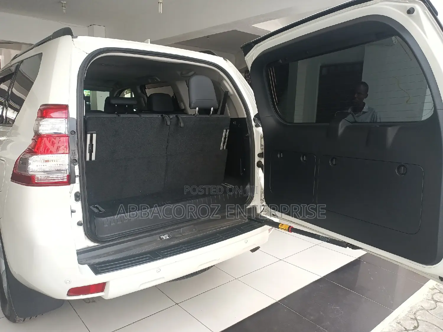Toyota Land Cruiser 2016 White