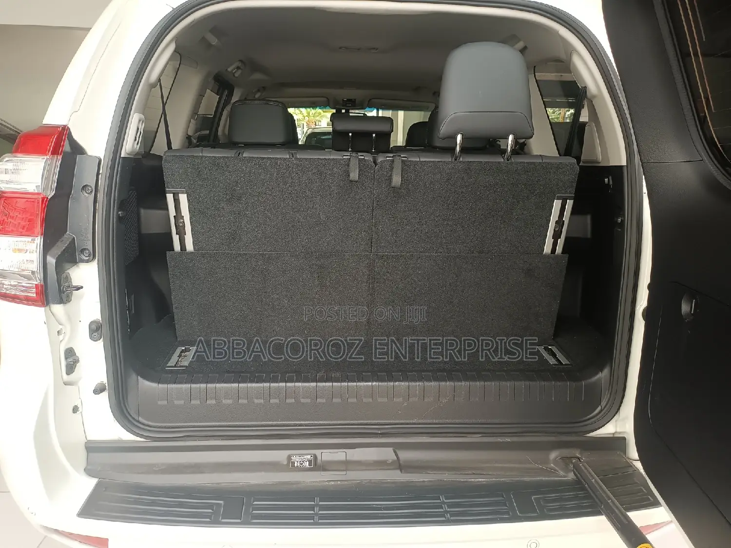 Toyota Land Cruiser 2016 White