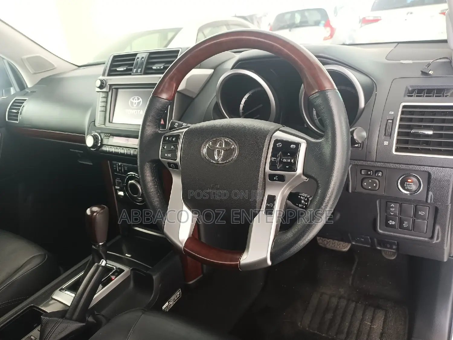 Toyota Land Cruiser 2016 White