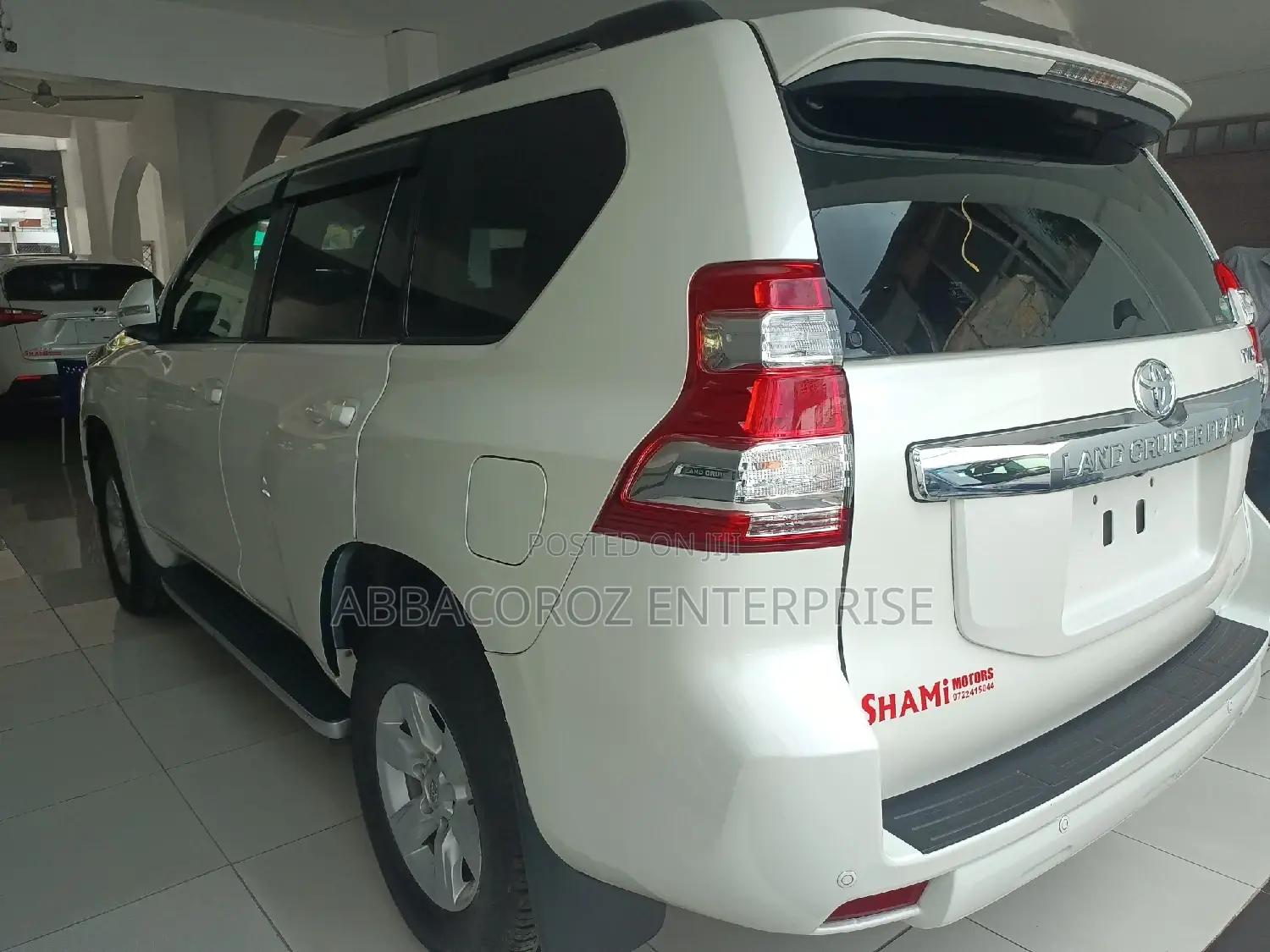 Toyota Land Cruiser 2016 White