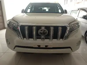 Toyota Land Cruiser 2016 White