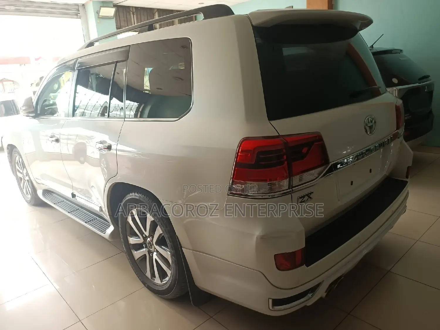 Toyota Land Cruiser 2016 White