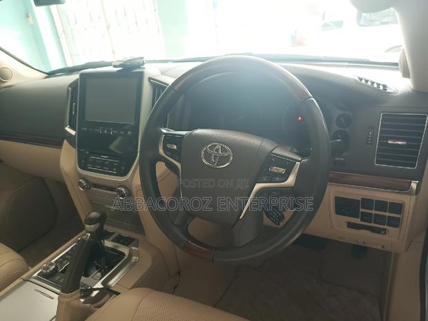 Toyota Land Cruiser 2016 White - thumbnail 5