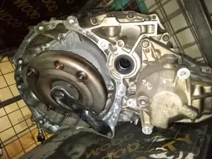 Nissan (X-Trail, Serena, Bluebird, Dualis) Mr20-4wd Gearbox