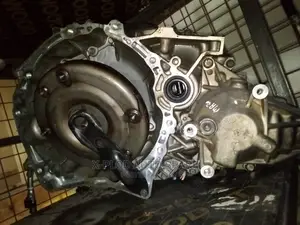 Nissan (X-Trail, Serena, Bluebird, Dualis) Mr20-4wd Gearbox