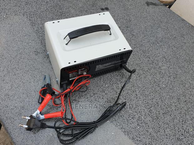 8AMP Electronic Battery Charger - thumbnail 4