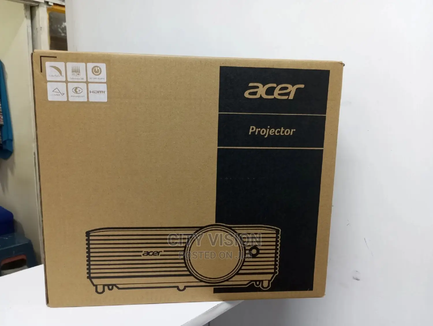 Acer Projector 4000lumens ^^°