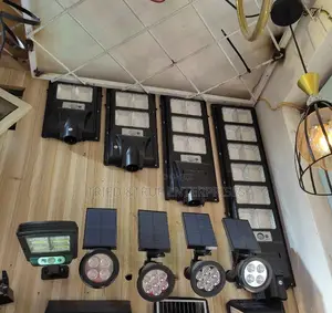 Solar Street Light(300wts)